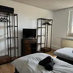 בית נופש Haus Pia In Ruhiger Lage, Sehr Messenah Gelegen *