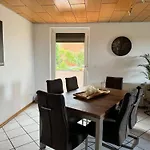 בית נופש Haus Pia In Ruhiger Lage, Sehr Messenah Gelegen