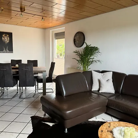 別荘 Haus Pia In Ruhiger Lage, Sehr Messenah Gelegen