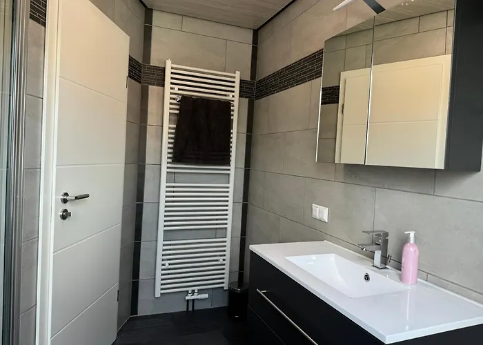 Haus Pia In Ruhiger Lage, Sehr Messenah Gelegen Prázdninový dům