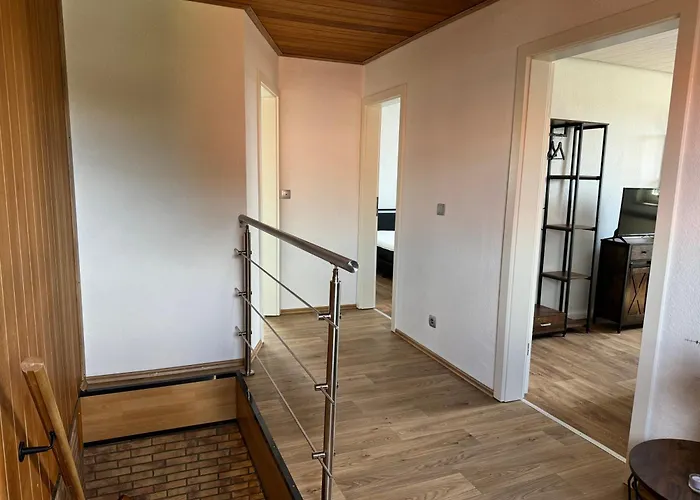 Haus Pia In Ruhiger Lage, Sehr Messenah Gelegen Semesterbostad