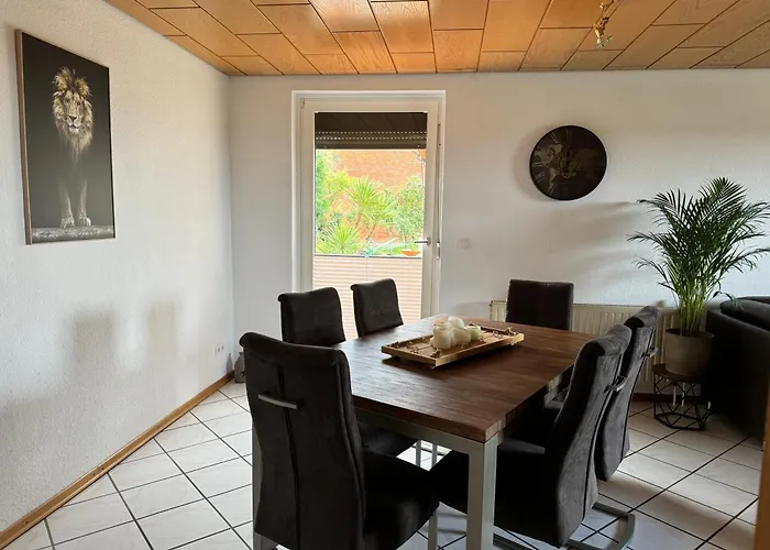 Semesterbostad Haus Pia In Ruhiger Lage, Sehr Messenah Gelegen